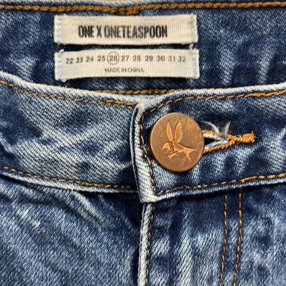 One X One Teaspoon Jean Shorts Hawks Relaxed Fit High Rise Twisted Cuff Hem 26 - Picture 2 of 5
